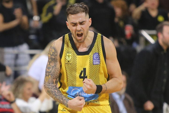 Το μπασκετικό και τηλεοπτικό πρόγραμμα της ημέρας: Ώρα 3ης αγωνιστικής στα playouts της Stoiximan GBL, μεγάλα ματς στα playoffs της Elite League – πού θα δείτε τα παιχνίδια