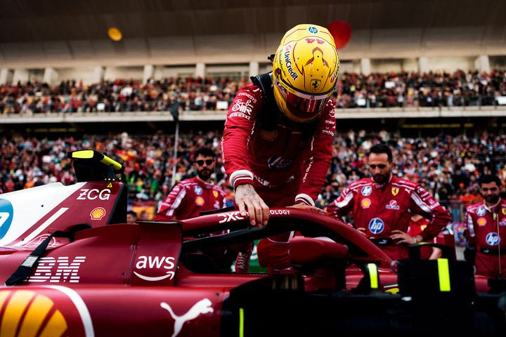 Ο εκνευρισμός του Χάμιλτον στη Σαγκάη και τι προκάλεσε την πτώση του μετά τη νίκη στο Sprint