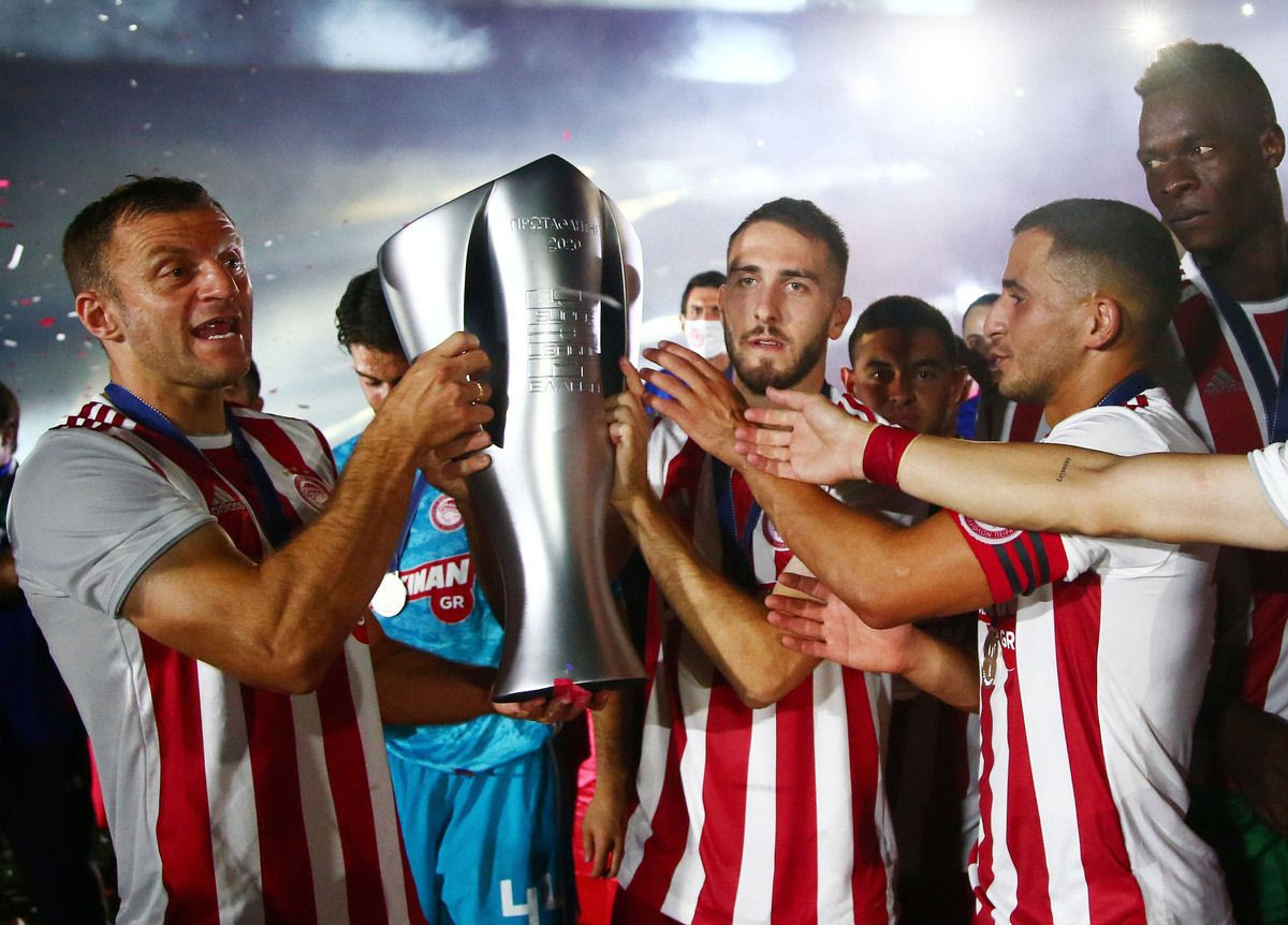 Αβράαμ, Φορτούνης και Ελαμπντελαουί κρατούν το τρόπαιο της Super League