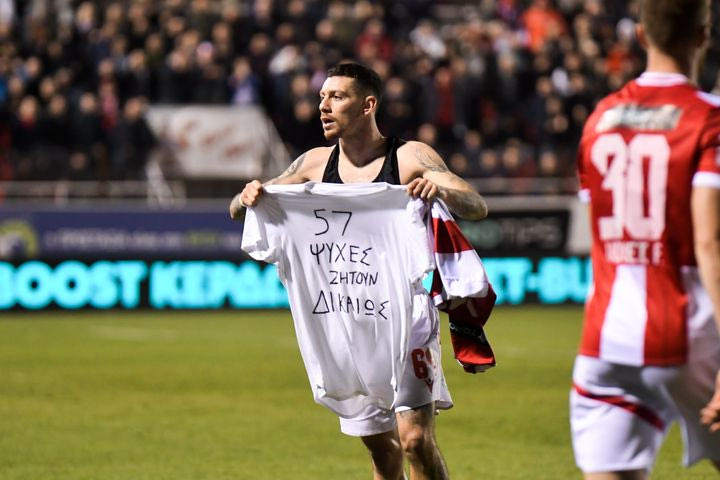 O Δεληγιαννίδης και η φανέλα για τα Τέμπη