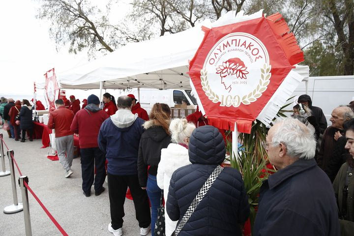 Ολυμπιακός: Mοίρασε πάνω από 2.500 σαρακοστιανά γεύματα και χαρταετούς
