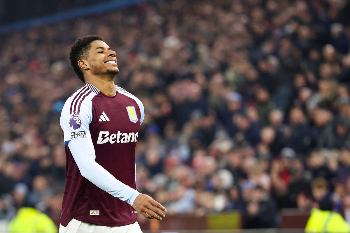 Ο Ράσφορντ με τη φανέλα της Άστον Βίλα