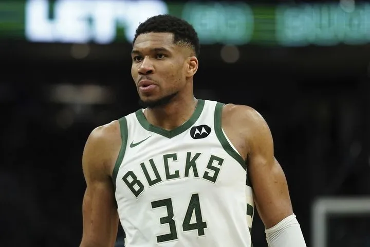 Η Ένωση Παικτών ΝΒΑ πήρε το μέρος του Γιάννη Αντετοκούνμπο στη διαφωνία με τους Μιλγουόκι Μπακς