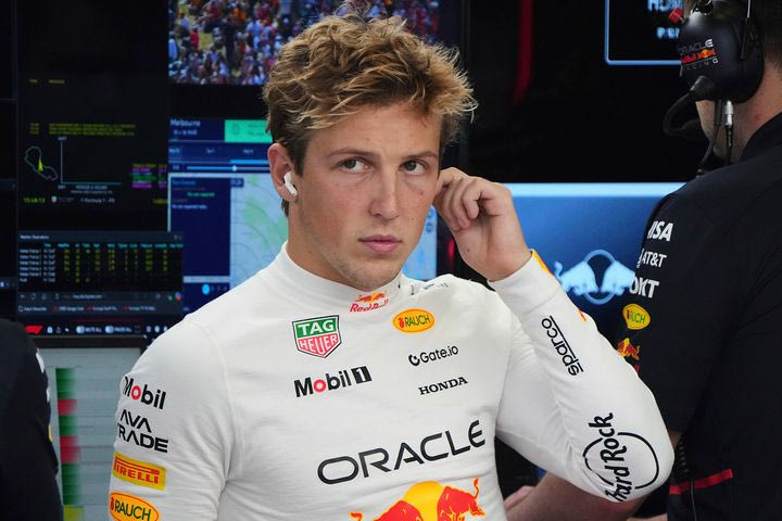 H Red Bull εξετάζει σοβαρά την αλλαγή του Λόσον με τον Τσουνόντα στo GP Ιαπωνίας