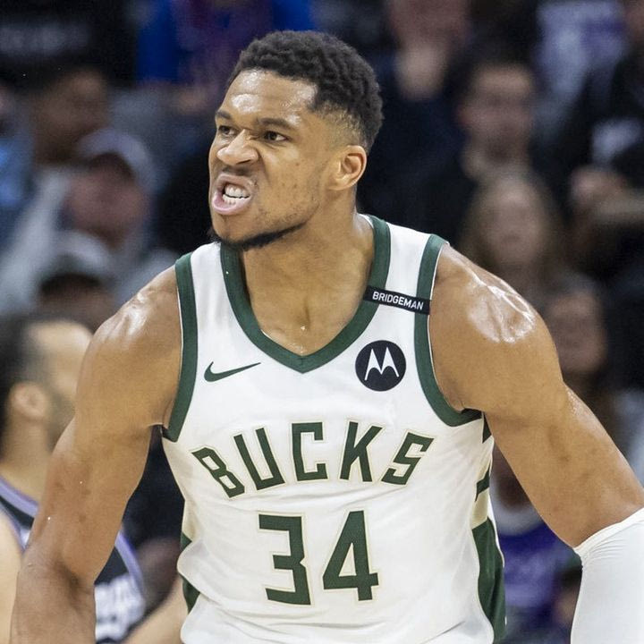 Ο Αντετοκούνμπο πήρε παραμάζωμα τους Γουίζαρντς και οι Μπακς μπήκαν με άνετη νίκη στη σεζόν 2025/26