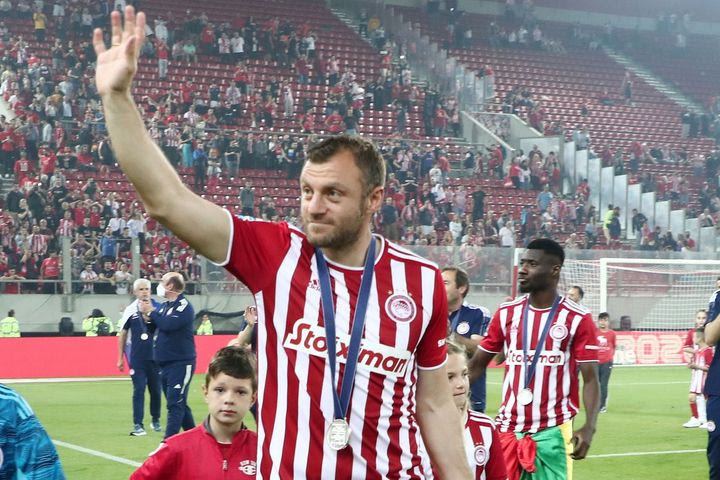 100 χρόνια Ολυμπιακός: Οι ευχές της ιαπωνικής Τζουμπίλο Ιβάτα στους Πειραιώτες για τον έναν αιώνα ζωής