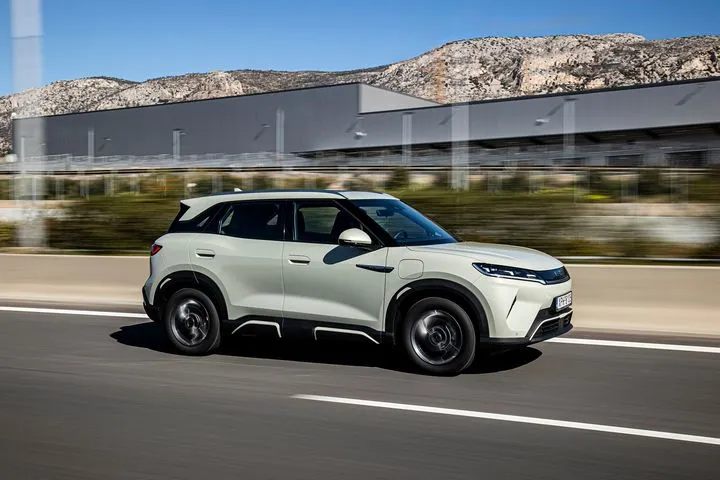 Πρώτη επαφή με το B-SUV της BYD: Το Αtto 2 είναι ένα -ακόμα- πλήρες μοντέλο, σε εξαιρετική τιμή