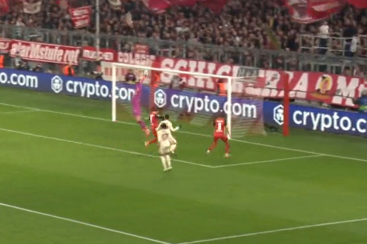 Μεγάλη γκάφα του Κόβαρ και 2-0 με τον Μουσιάλα η Μπάγερν