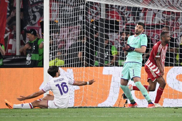 100 χρόνια Ολυμπιακός: Η UEFA θυμήθηκε και το ιστορικό γκολ του Αγιούμπ Ελ Κααμπι ανήμερα των γενεθλίων του