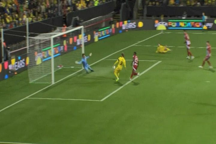 Το 2-0 της Μπόντο Γκλιμτ με κοντινή προβολή του Χεγκ στο 45′