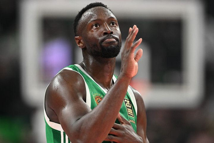 Έξω οι σταρ, μέσα οι στρατιώτες, τέζα η Άλμπα και ο λαβωμένος από τραυματισμούς Παναθηναϊκός μπαίνει στην τελική ευθεία