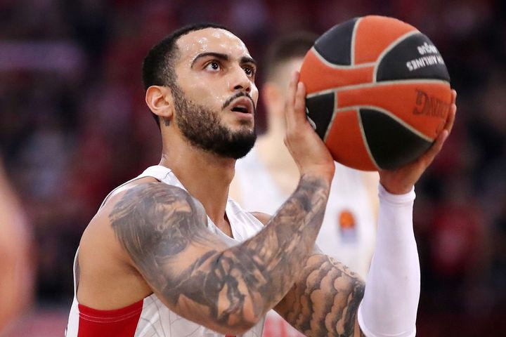 Μπασκόνια – Ζάλγκιρις 66-65: Οι Βάσκοι πήραν το… θρίλερ με τους Λιθουανούς με Χάουαρντ, Μονέκε, Χολ