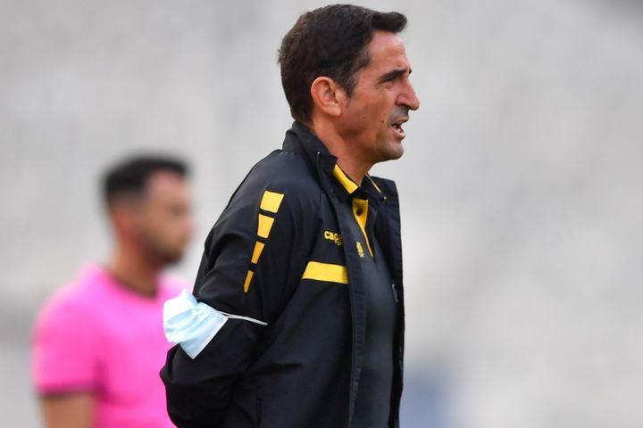 Χιμένεθ: Τέλος από τον πάγκο του ΑΠΟΕΛ