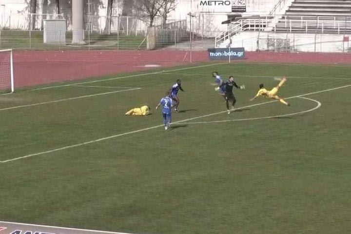 Ο Κασέμι της Καβάλας πέτυχε μαγικό γκολ με ψαλιδάκι έξω από την περιοχή κόντρα στον Εθνικό Νέου Κεραμιδίου