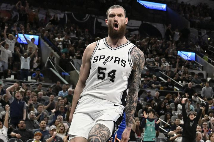 NBA, τα αποτελέσματα της βραδιάς: Πληθωρικός Μαμουκελασβίλι κόντρα στους Νικς, εντυπωσιακός Άβντιγια για τη νίκη των Μπλέιζερς επί των Γκρίζλις