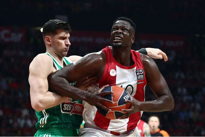 Προγνωστικά EuroLeague: Η σαφής υπεροχή του Ολυμπιακού και το showtime του Παναθηναϊκού στο ΟΑΚΑ