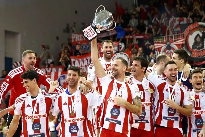 Τα highlights από τη μεγάλη νίκη του Ολυμπιακού επί του ΠΑΟΚ στον τελικό του Κυπέλλου βόλεϊ