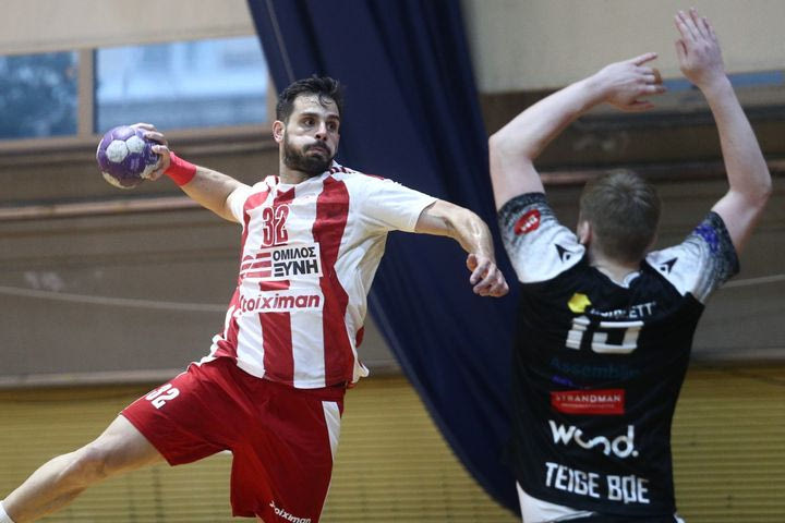 Ολυμπιακός – Ρούναρ 37-31: Οι Ερυθρόλευκοι λύγισαν τους Νορβηγούς και έκαναν αποφασιστικό βήμα για την πρόκριση στους 4 του EHF European Cup