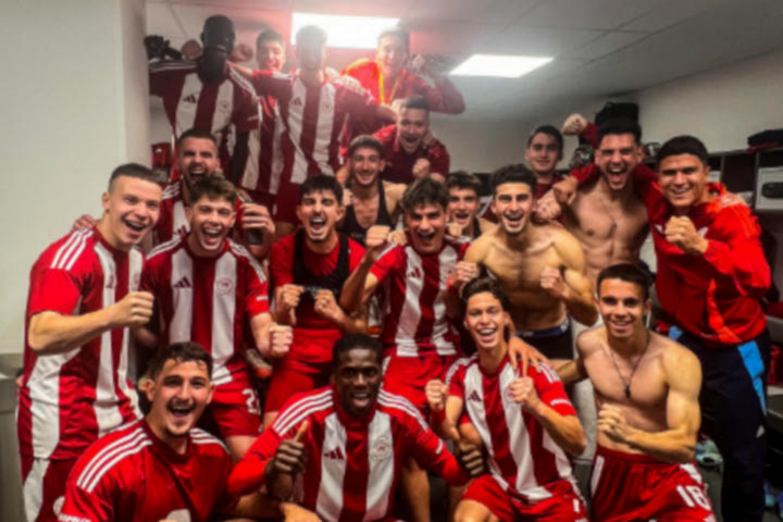 Ολυμπιακός, Youth League: Η πανηγυρική φωτογραφία των ερυθρόλευκων από τα αποδυτήρια