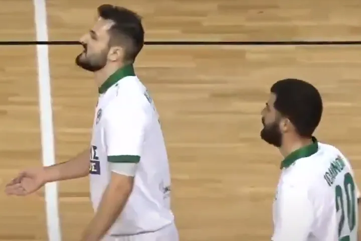 Διεκόπη οριστικά ο τρίτος τελικός μεταξύ ΑΕΛ και Ομόνοιας λόγω εισβολής οπαδών