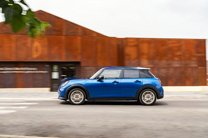 Τώρα το 5θυρο Mini Cooper και με άτοκη χρηματοδότηση “Mini Drive”