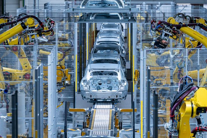 Η BMW προετοιμάζεται πυρετωδώς για το μέλλον- Νέο τμήμα στο μεγάλο εργοστάσιο του Ρέγκενσμπουργκ