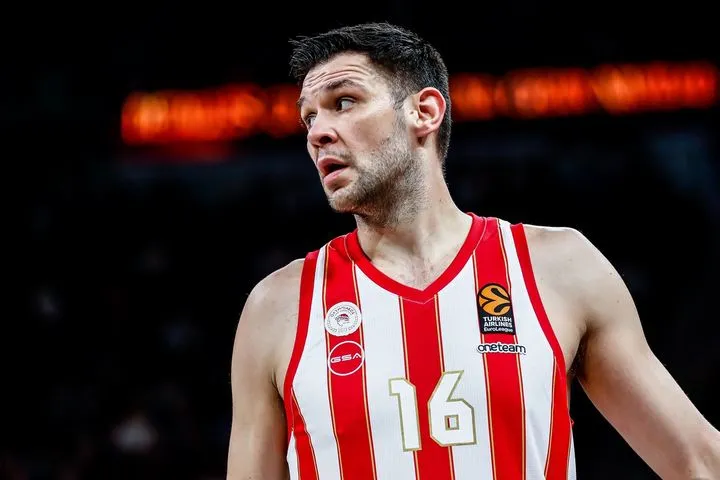 Ο Κώστας Παπανικολάου