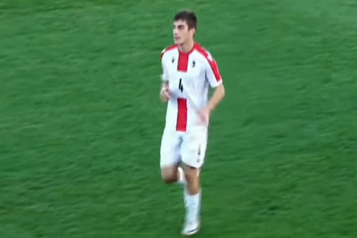 Ο 16χρονος Γεωργιανός που έχει προκαλέσει φρενίτιδα στους μεγάλους της Ευρώπης: Ρεάλ, Μπαρτσελόνα, Λίβερπουλ και Μπάγερν εξετάζουν την περίπτωσή του