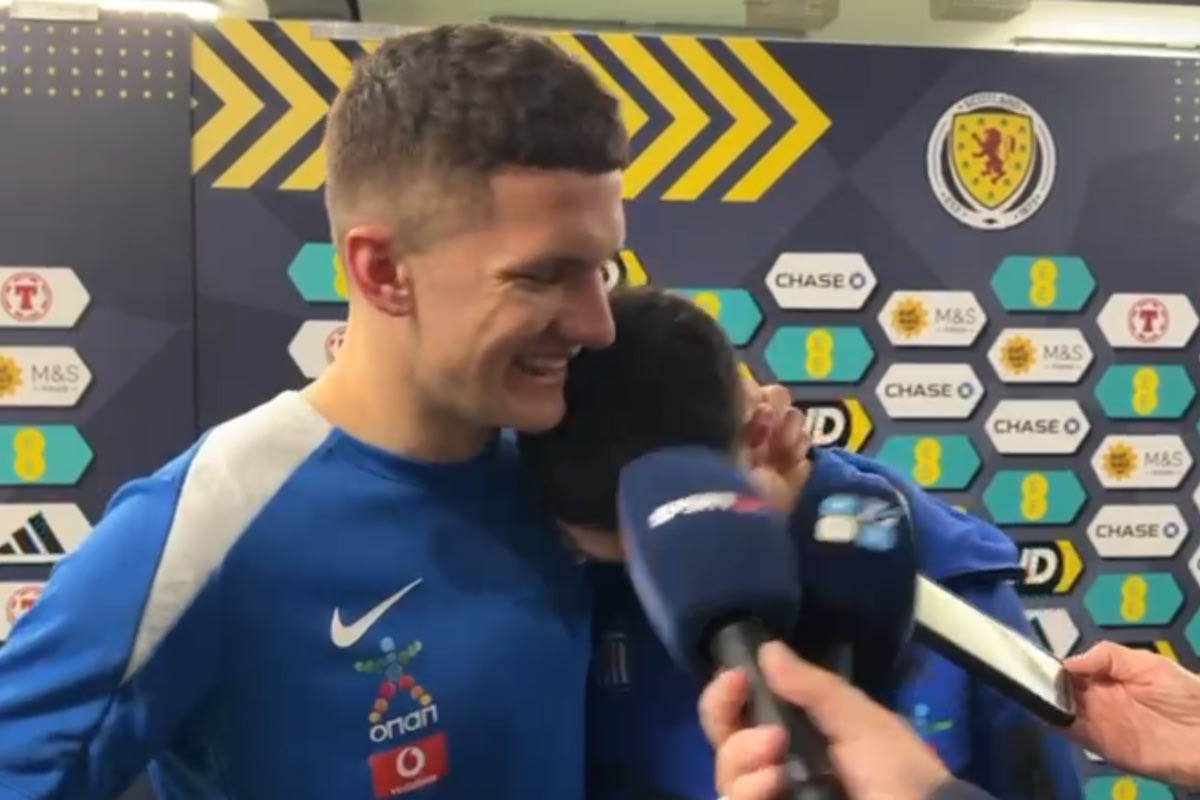 H αγκαλιά Τζόλη και Ζαφείρη