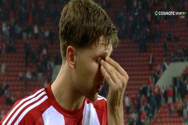 Ολυμπιακός – Μπόντο Γκλιμτ: Βούρκωσε ο Ρέτσος κατά τη διάρκεια των δηλώσεών του