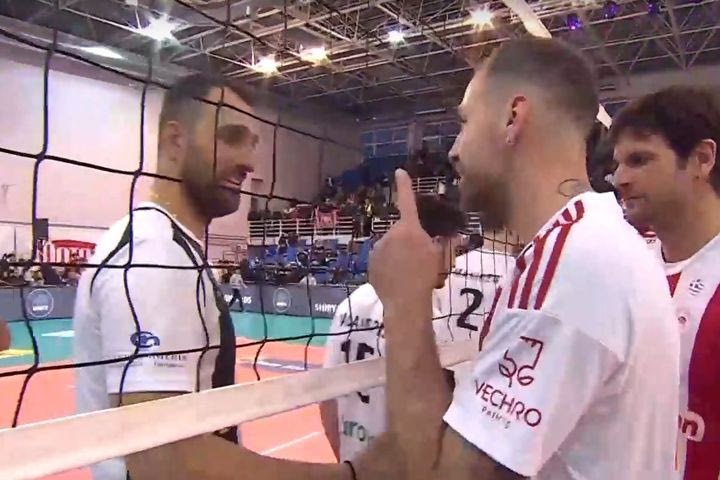 Έντονος διάλογος στο φιλέ ανάμεσα σε Τράβιτσα και Ανδρεάδη μετά το τέλος του πρώτου ημιτελικού