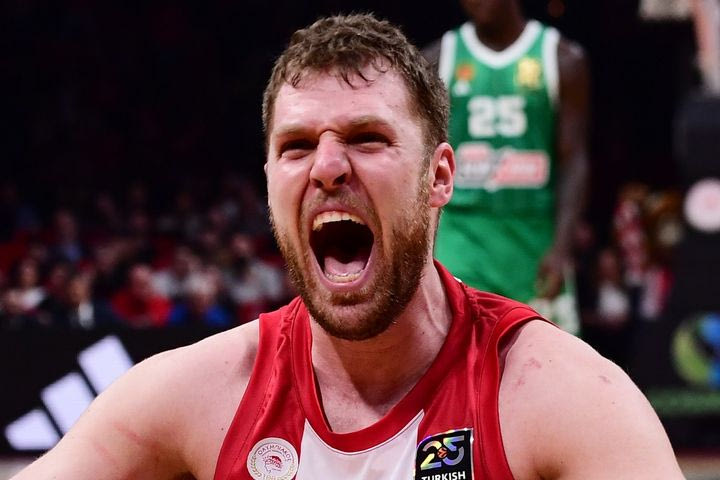 Ολυμπιακός – Παναθηναϊκός 76-74: Ο πιο καυτός σε όλη την Ευρώπη, 8η σερί νίκη σε ντέρμπι αιωνίων για τη EuroLeague