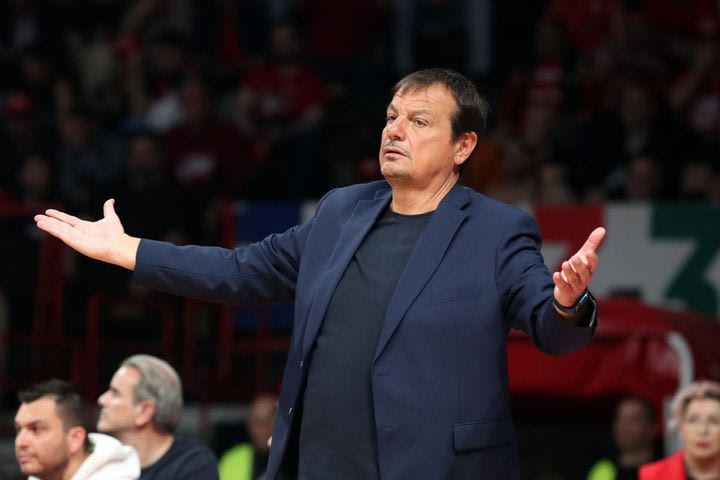 Αταμάν: “Οι διαιτητές φοβήθηκαν να σφυρίξουν στις τελευταίες δύο φάσεις, δείξαμε γιατί αυτή η ομάδα θα πάρει ξανά τη EuroLeague”