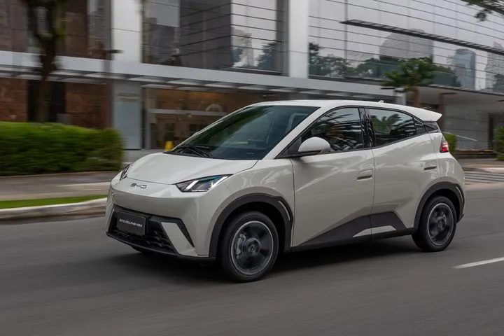 BYD: Στους φιναλίστ για “Παγκόσμιο Αστικό Αυτοκίνητο”- Το Dolphin Mini στα World Car Awards 2025