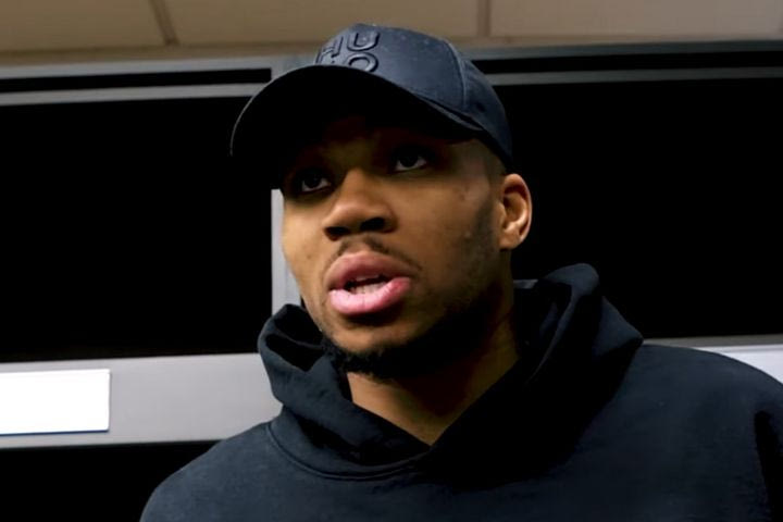 NBA, Γιάννης Αντετοκούνμπο για τον τραυματισμό του Ίρβινγκ: “Είναι φριχτό αυτό που έγινε, είναι ωραίος τύπος να έχεις γύρω σου”