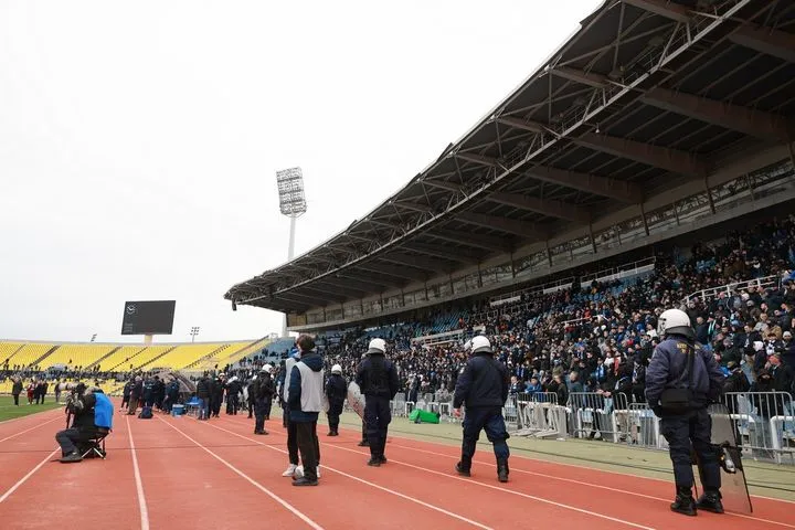 Ηρακλής: Ποινή απαγόρευσης εισόδου στα γήπεδα για τρία χρόνια και πρόστιμο σε οπαδό από τη ΔΕΑΒ για ρίψη αντικειμένων στο ματς με την ΑΕΛ