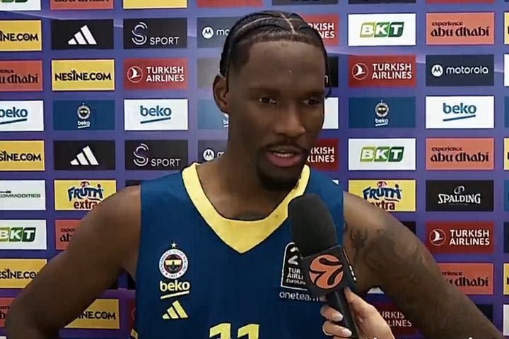 Χέιζ-Ντέιβις για το buzzer-beater κόντρα στην Παρί: “Στο μυαλό μου επανόρθωσα για το παιχνίδι με τον Παναθηναϊκό”