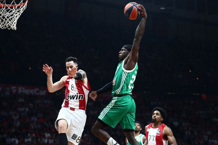 Με το κάρφωμα του Ναν και τη μαγική ασίστ του Βεζένκοβ το Top-10 της EuroLeague για την 29η αγωνιστική