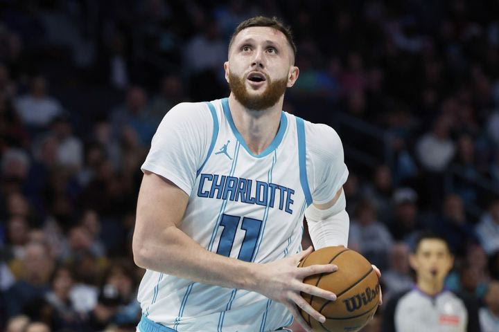 ΝΒΑ: Οι Τζαζ πήραν τον Νούρκιτς και έστειλαν τον Σέξτον στους Χόρνετς