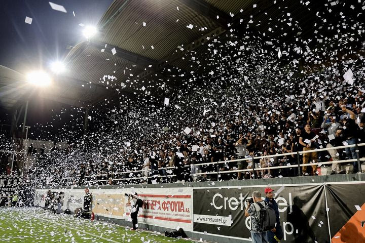 Οι οπαδοί του ΟΦΗ στο Γεντί Κουλέ