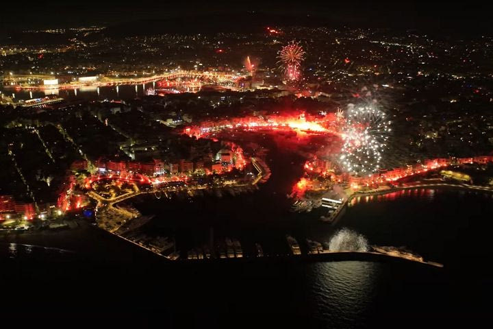 100 χρόνια Ολυμπιακός: Έγινε η νύχτα μέρα στον Πειραιά, οι συγκλονιστικές εικόνες από το drone του SPORT24