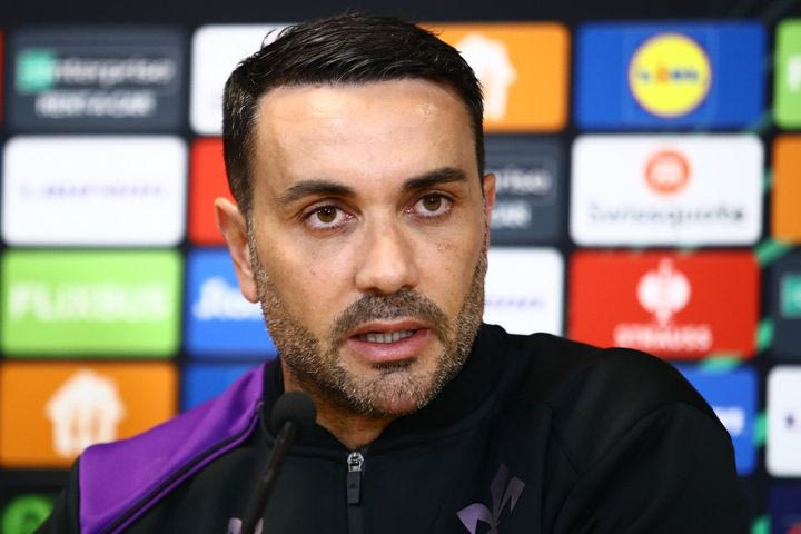 Ο Ραφαέλε Παλαντίνο στη συνέντευξη Τύπου της Φιορεντίνα ενόψει του αγώνα με τον Παναθηναϊκό στο ΟΑΚΑ