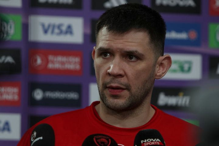 Παπανικολάου: “Έρχονται όμορφα πράγματα για τα 100 χρόνια του Ολυμπιακού, να έχουμε καθαρό μυαλό κόντρα στην Παρτίζαν”