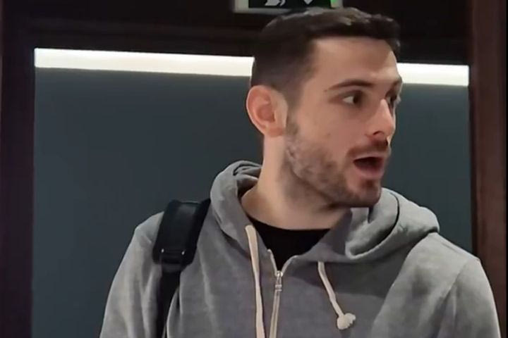 Το VIDEO μέσα από τα νέα αποδυτήρια του Παναθηναϊκού, το “τι έχετε φτιάξει ρε παλικάρια;” του Σλούκα και η έκπληξη του Παπαπέτρου
