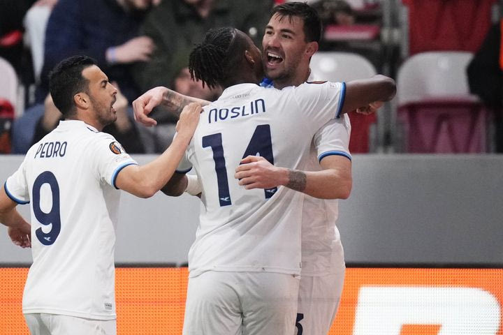 Πλζεν – Λάτσιο 1-2: Οι ηρωικοί λατσιάλι των 9 παικτών πήραν τεράστια νίκη στο 90+8′