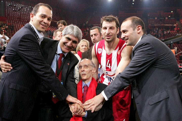 100 Χρόνια Ολυμπιακός: Το συγκινητικό VIDEO της ΚΑΕ για τη συμπλήρωση ενός αιώνα από την ίδρυση των ερυθρόλευκων