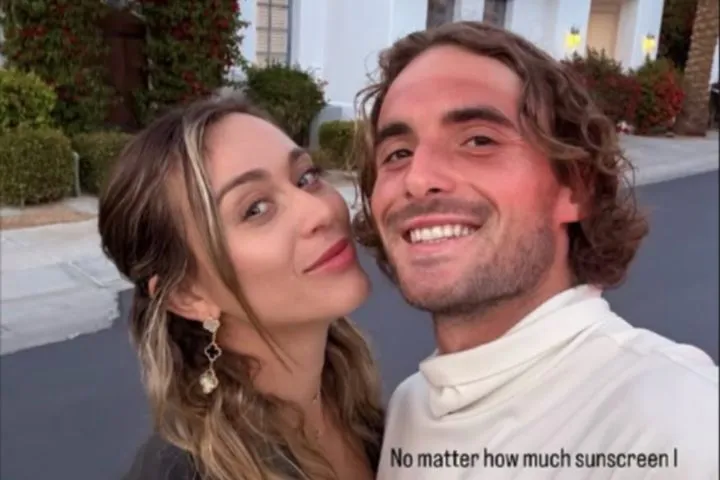 Η Μπαντόσα τρολάρει τον Τσιτσιπά για τo σημάδι της μπαντάνας