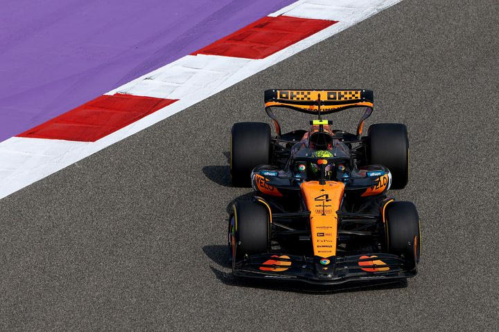 Ο Νόρις ταχύτερος στο FP1 του Μπαχρέιν -Ο Χάμιλτον χαρακτήρισε “φρικτή” τη Ferrari