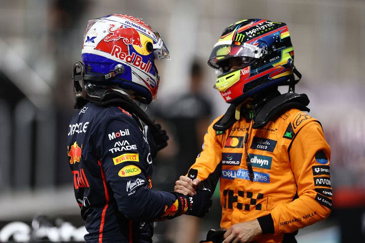 Ο Φερστάπεν πλέκει το εγκώμιο του Πιάστρι: “Αποδίδει όπως πρέπει για να διεκδικήσει το πρωτάθλημα”