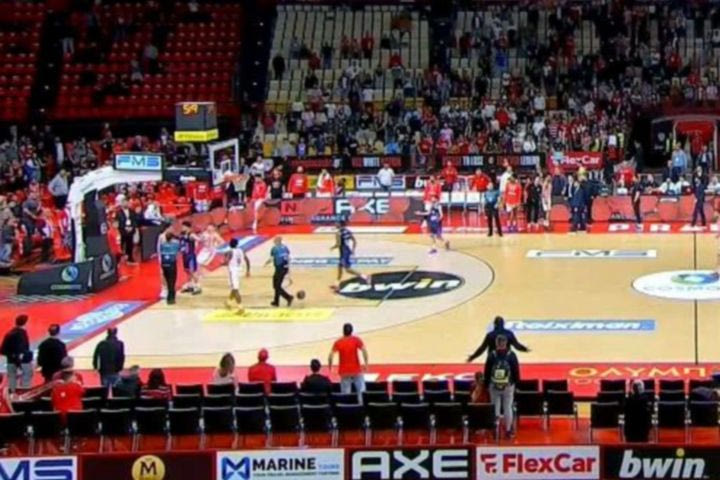 Ένταση μεταξύ Λαρεντζάκη – Ντάνιελς στην εκπνοή του Ολυμπιακός – Πανιώνιος